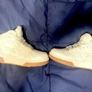 Mid-top Reeboks, white, little kids size 12